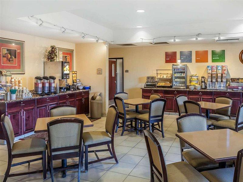 Comfort Inn & Suites Airport Convention Center Reno Ngoại thất bức ảnh