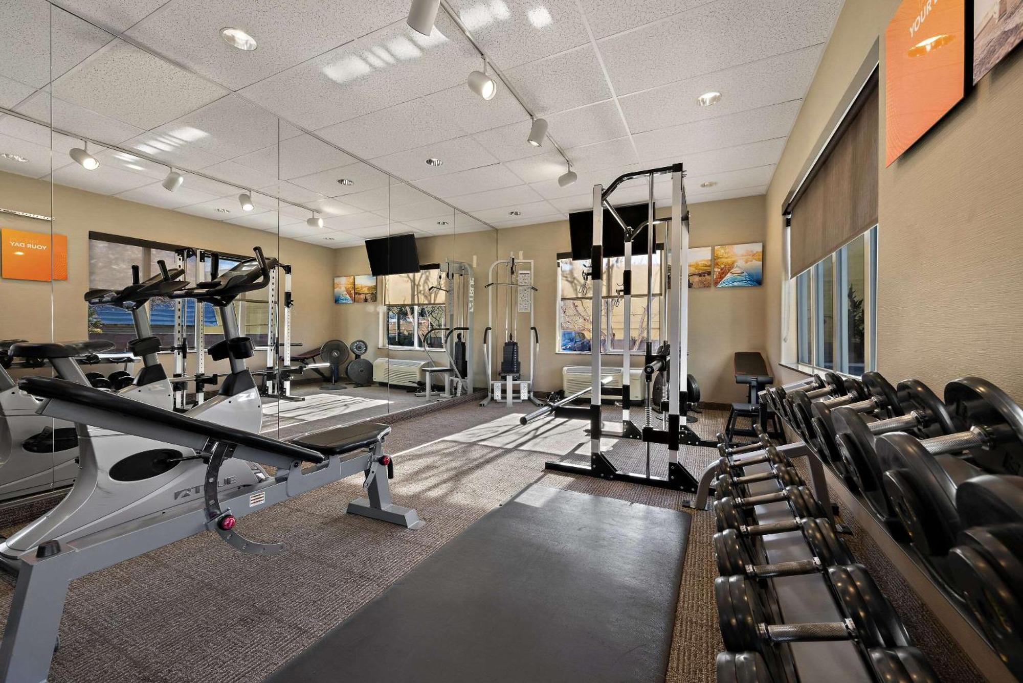 Comfort Inn & Suites Airport Convention Center Reno Ngoại thất bức ảnh