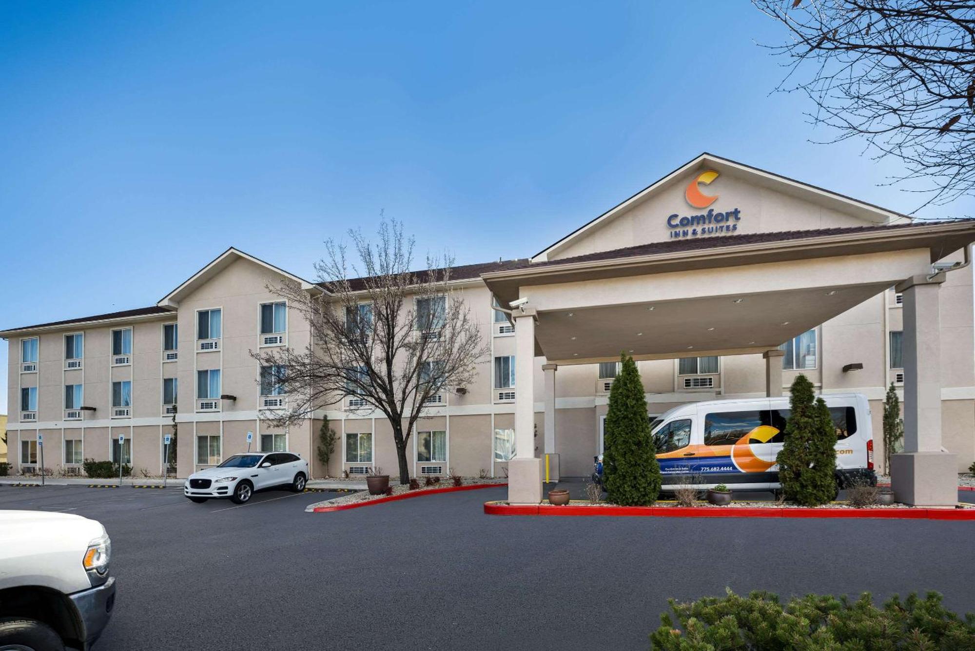 Comfort Inn & Suites Airport Convention Center Reno Ngoại thất bức ảnh