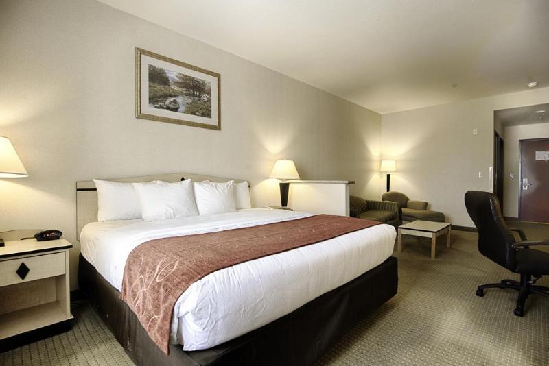 Comfort Inn & Suites Airport Convention Center Reno Ngoại thất bức ảnh